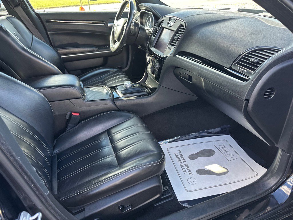 Used 2021 Chrysler 300 S image 19