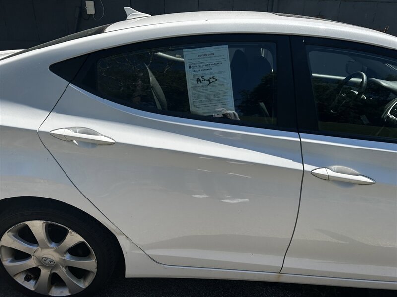 Used 2011 Hyundai Elantra Limited FWD image 10