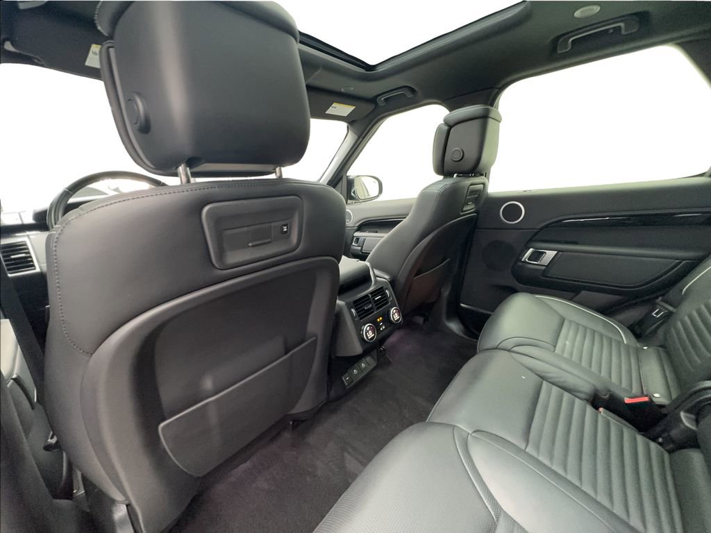 Used 2023 Land Rover Discovery HSE R-Dynamic image 24