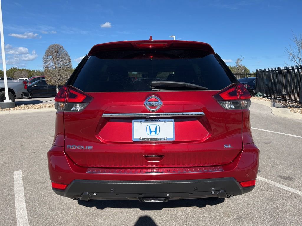 Used 2019 Nissan Rogue SL w/ Premium Package image 5