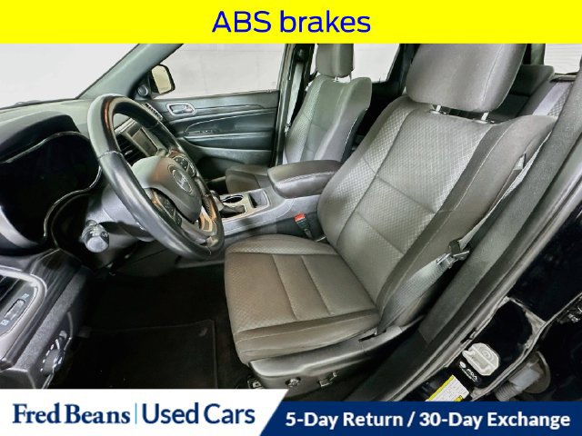 Used 2021 Jeep Grand Cherokee Laredo AWD/4WD image 24