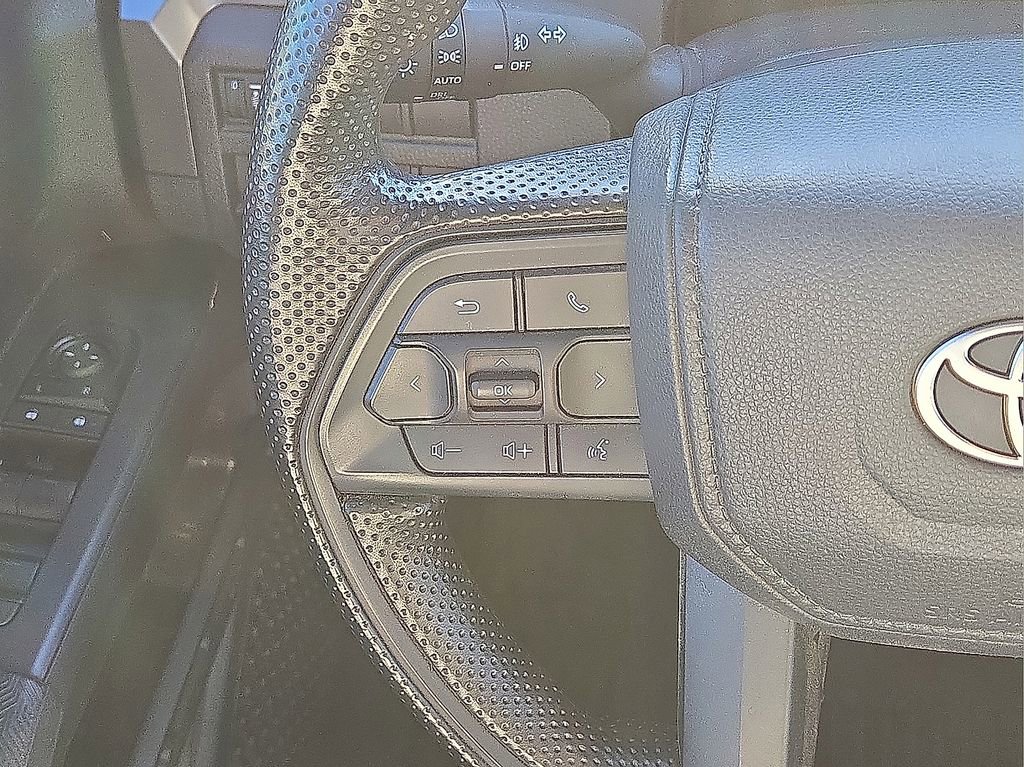 Used 2025 Toyota Tacoma SR5 image 19