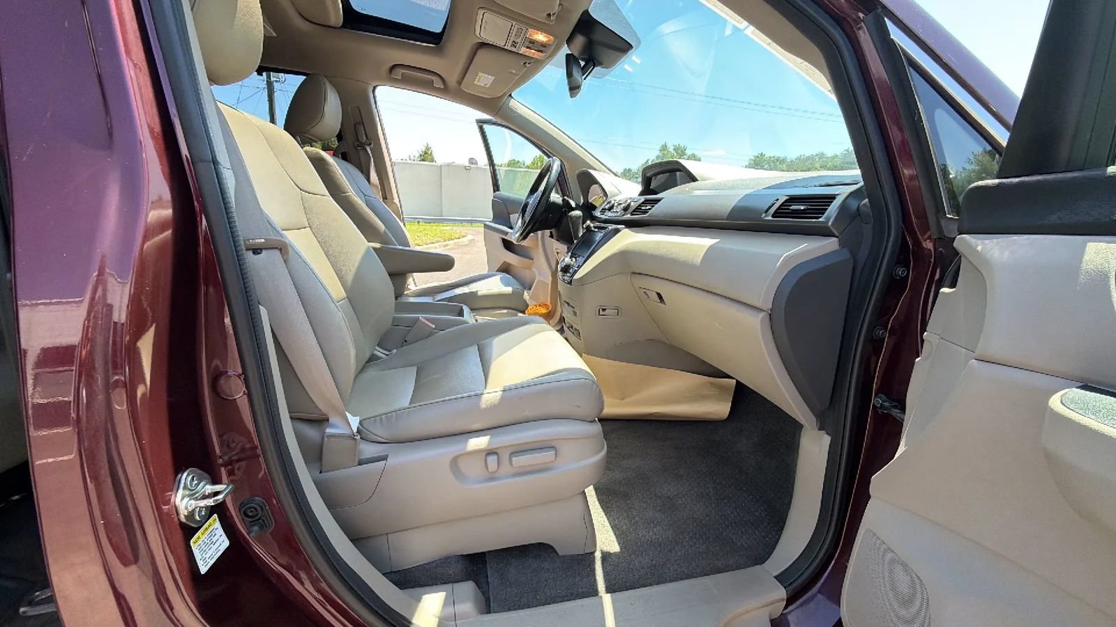 Used 2015 Honda Odyssey Touring Elite image 50