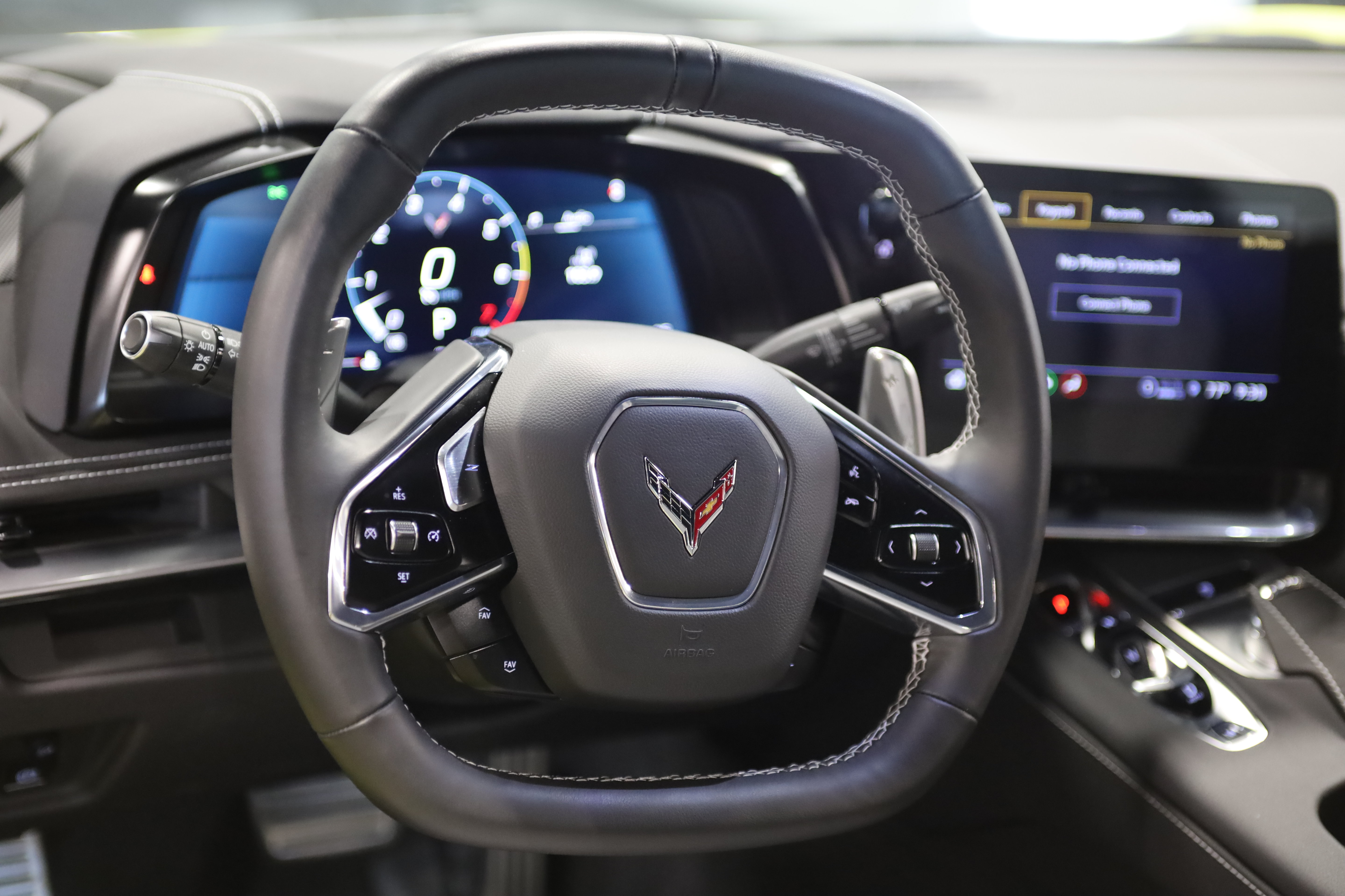 Used 2022 Chevrolet Corvette Stingray Coupe w/ Z51 Performance Package RWD image 27