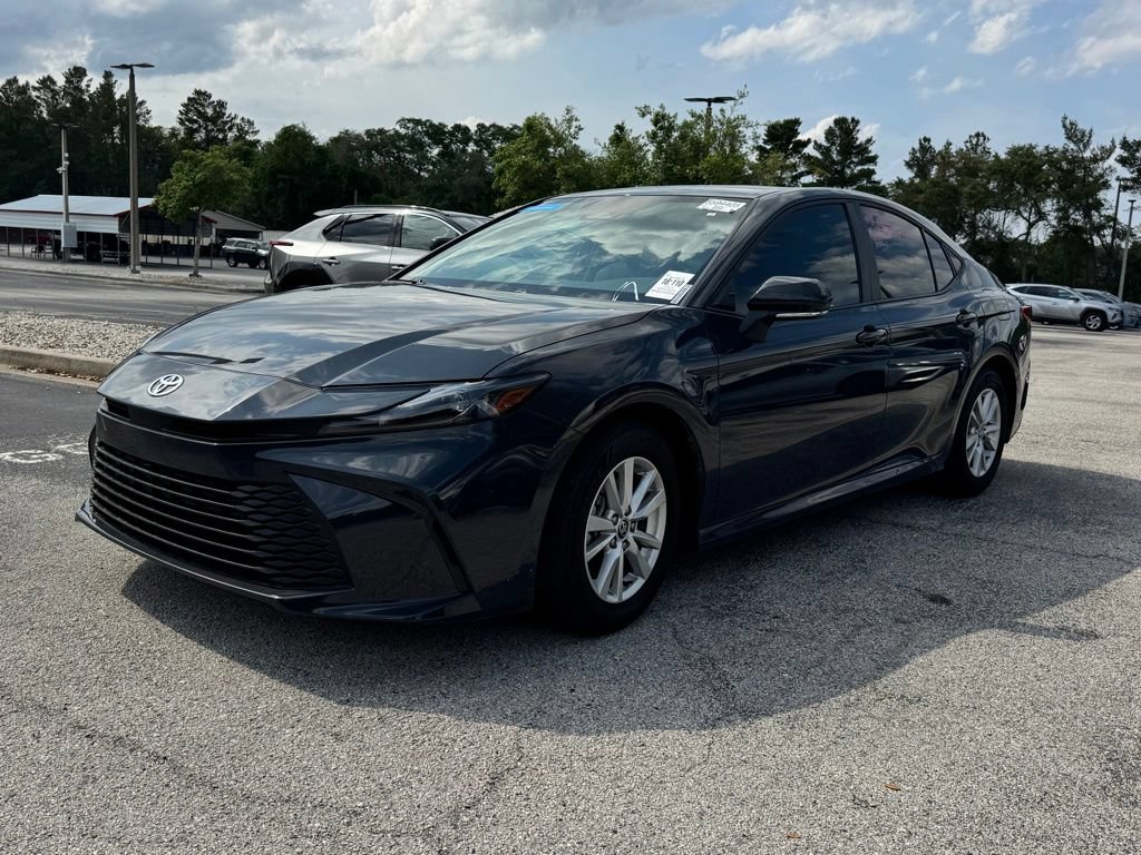 Used 2025 Toyota Camry LE w/ Convenience Package FWD image 3