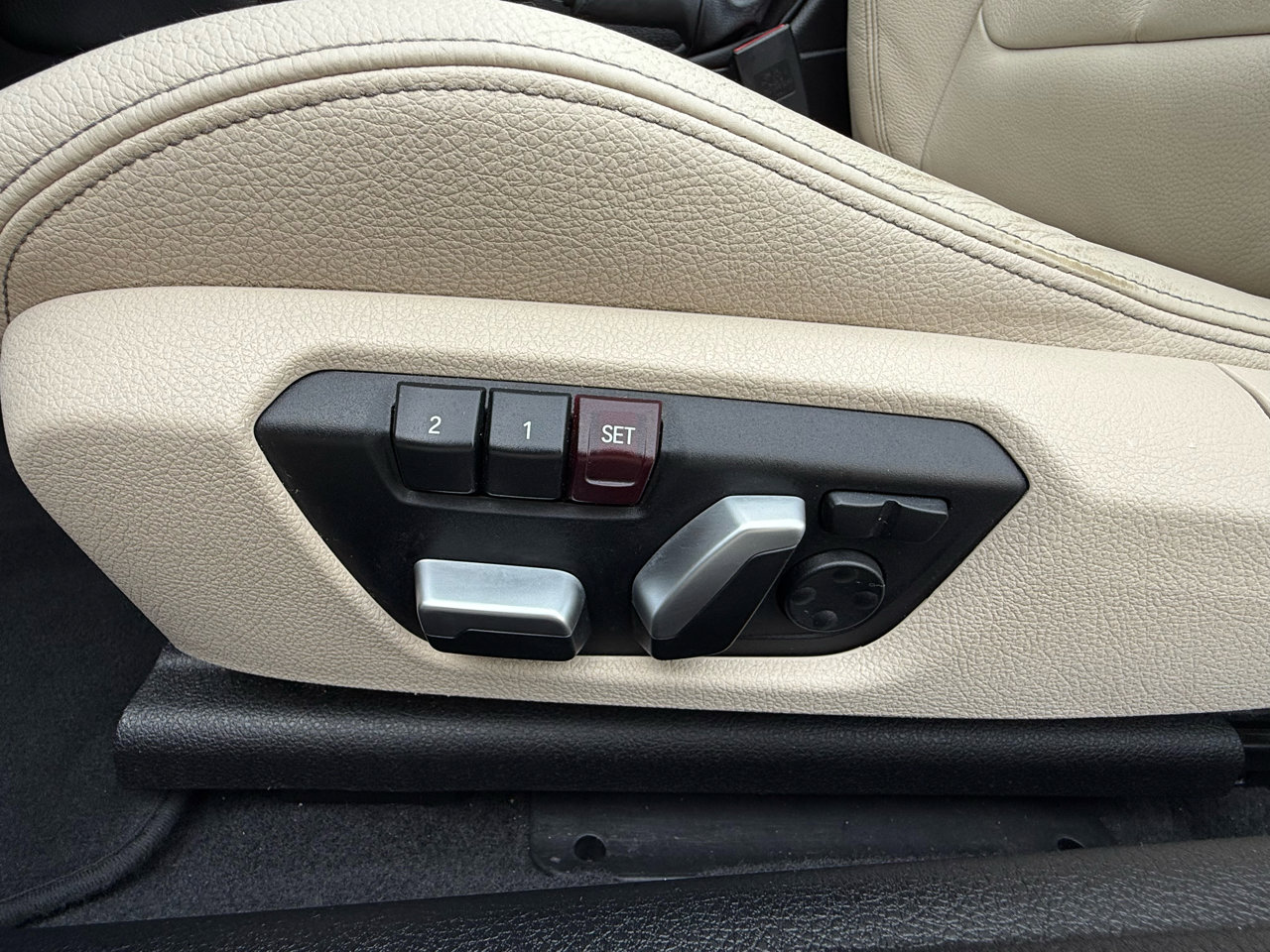 Used 2016 BMW 228i Convertible w/ Premium Package image 15