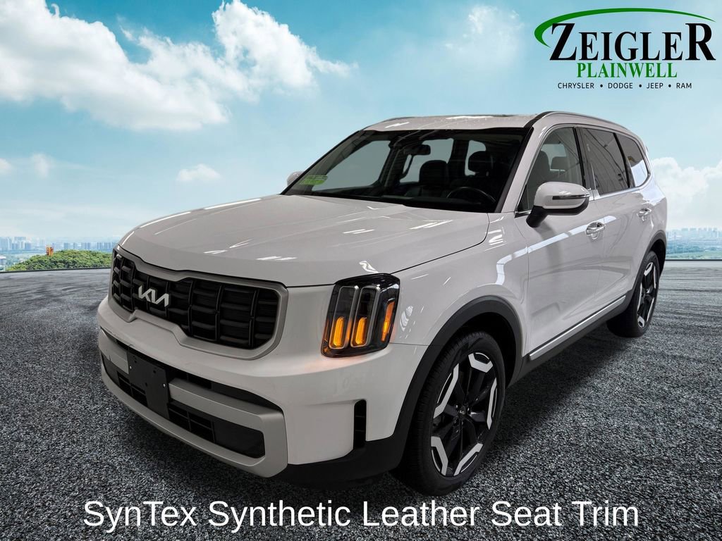 Used 2025 Kia Telluride S image 11