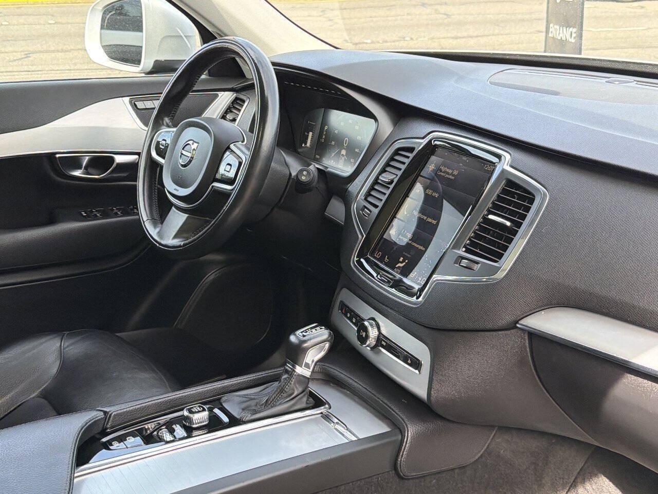 Used 2018 Volvo XC90 T5 Momentum w/ Convenience Package AWD/4WD image 20