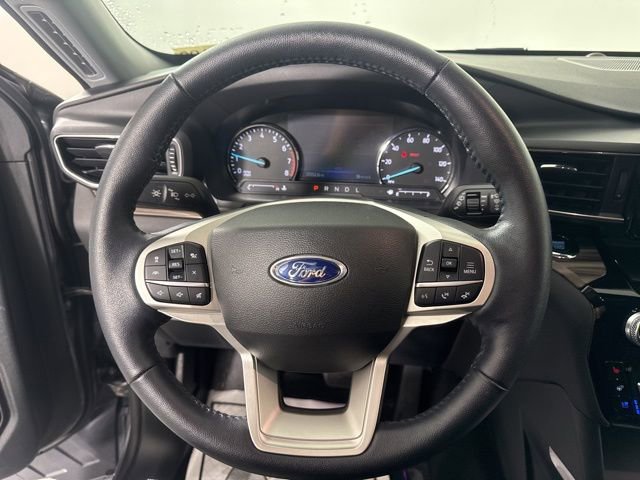Used 2022 Ford Explorer Limited w/ Equipment Group 301A AWD/4WD image 32