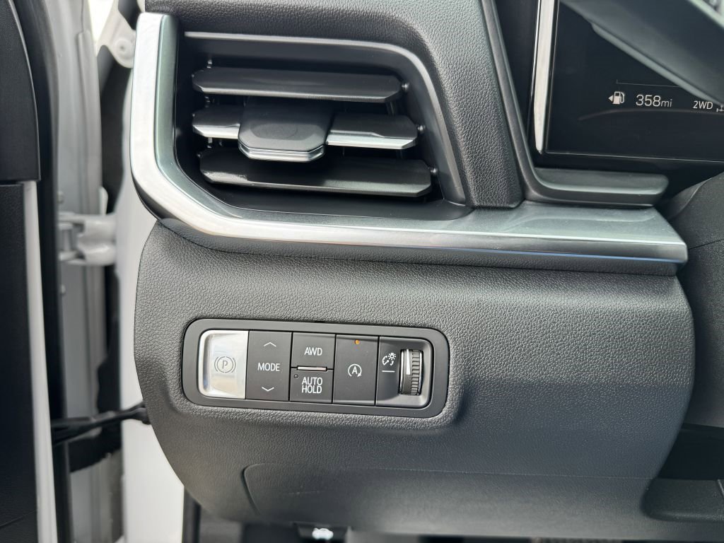 Used 2025 GMC Terrain Elevation image 22