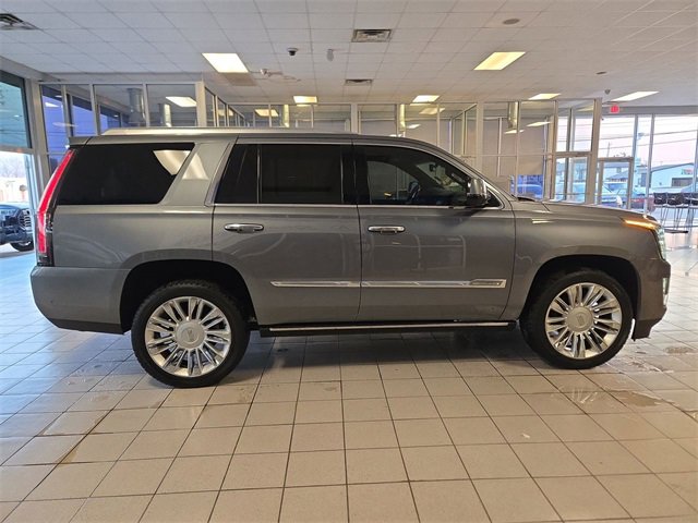 Used 2019 Cadillac Escalade Platinum image 9