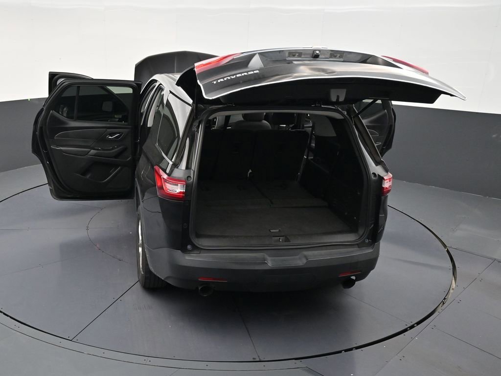 Used 2020 Chevrolet Traverse LS w/ LPO, Cargo Package FWD image 32