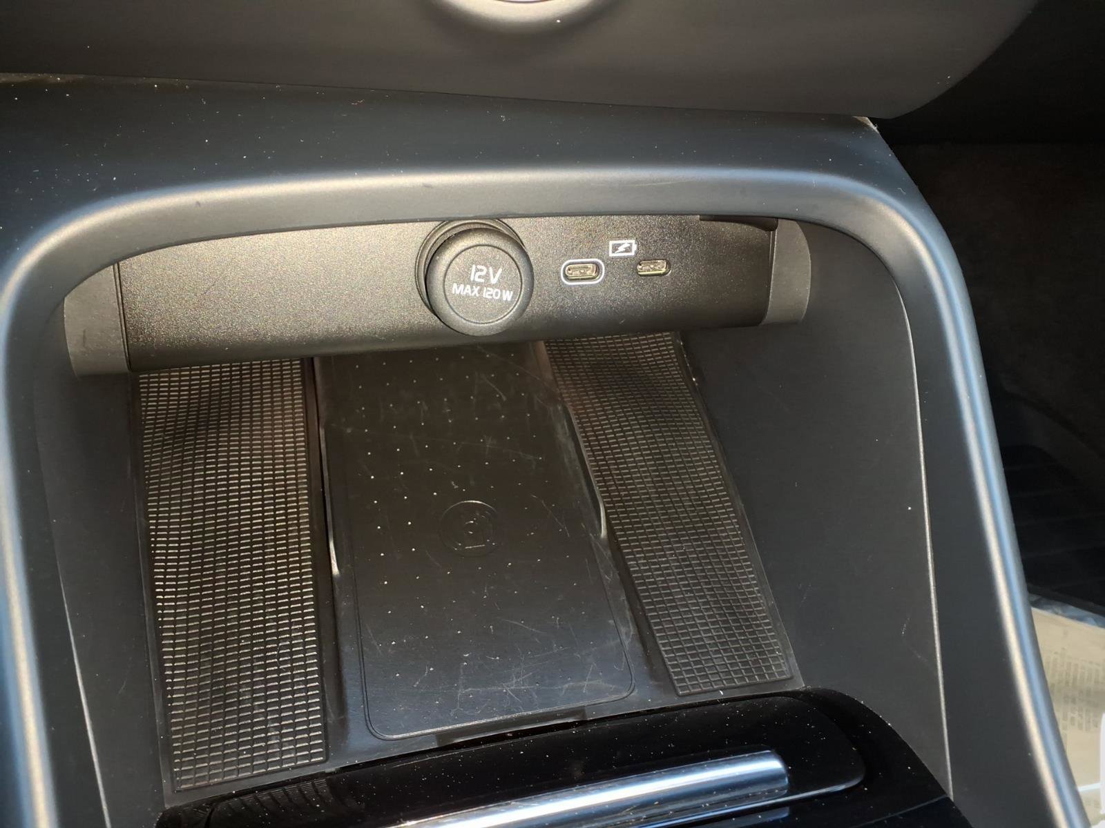 Certified 2023 Volvo XC40 B5 Plus w/ Driver Assist Package image 20