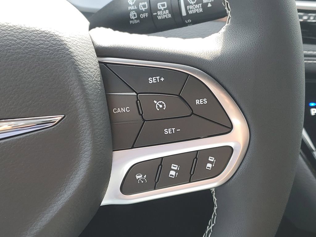 New 2026 Chrysler Pacifica Select image 16