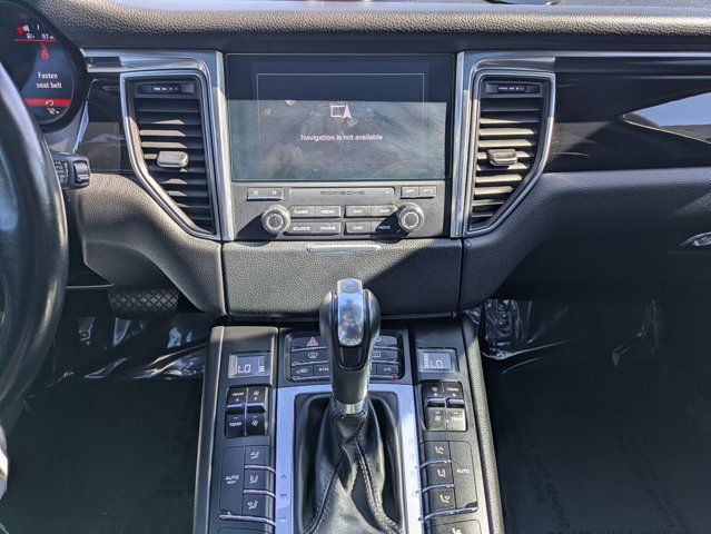 Used 2018 Porsche Macan AWD/4WD image 14