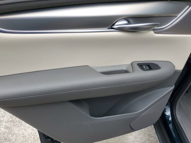 Certified 2024 Cadillac XT5 Premium Luxury w/ Technology Package FWD image 13