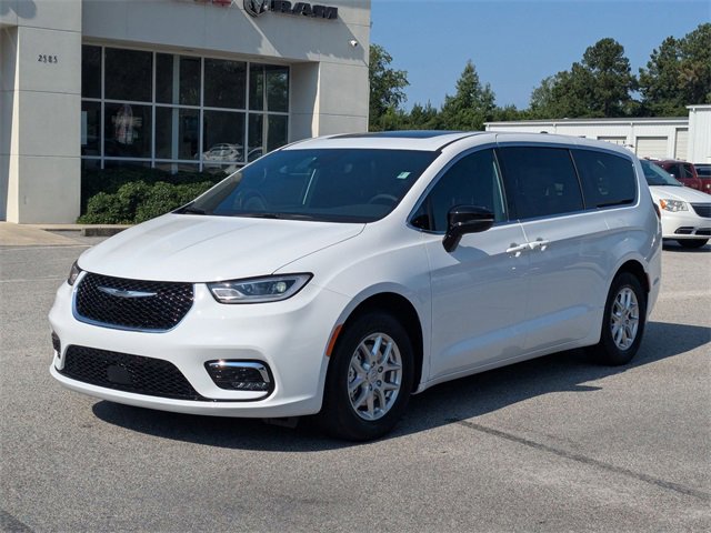 New 2025 Chrysler Pacifica Select image 7