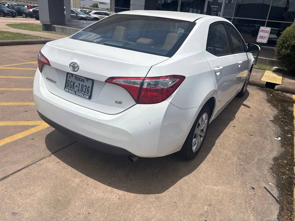 Used 2014 Toyota Corolla LE FWD image 2