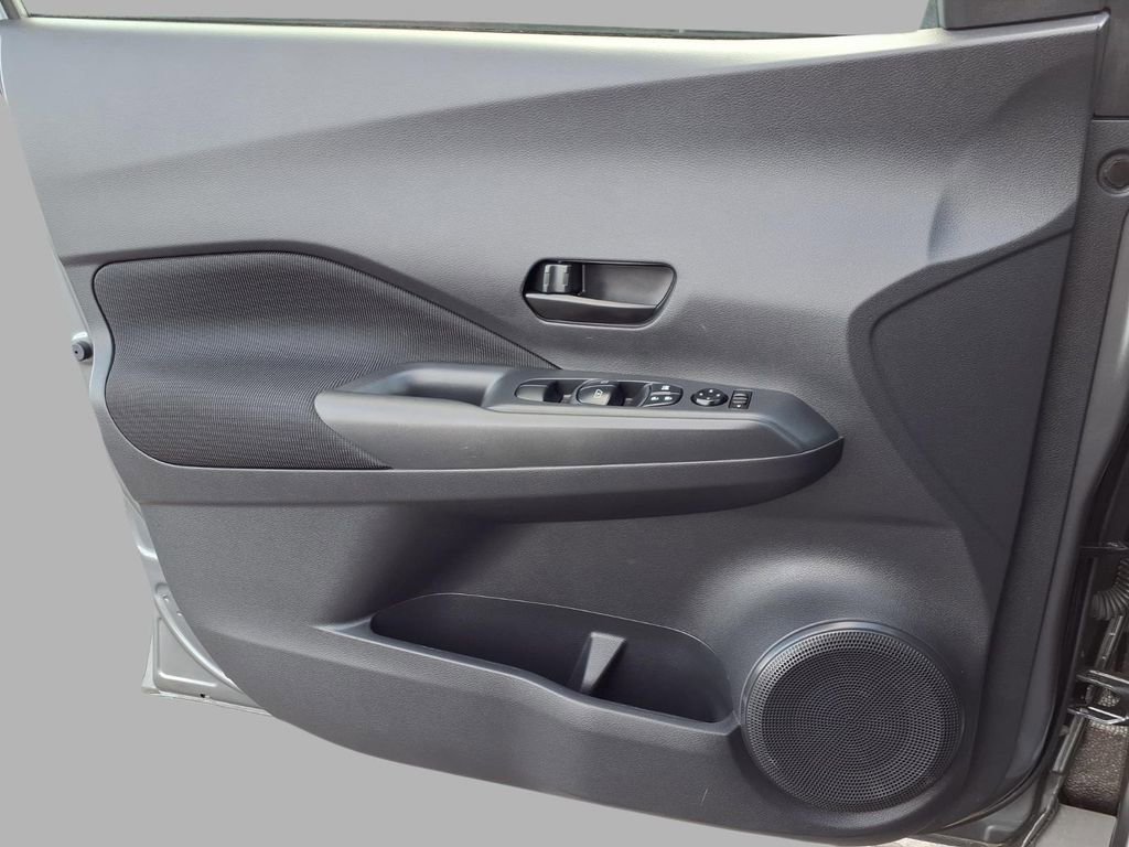 Used 2025 Nissan Kicks Play S FWD image 19