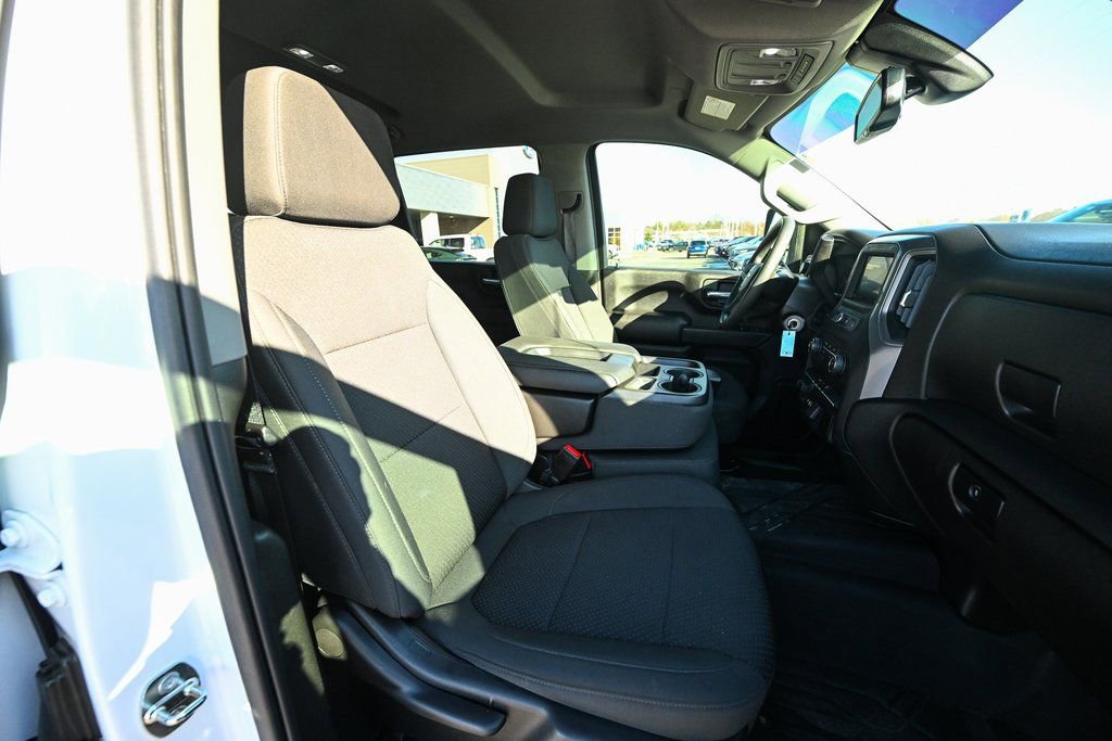 Used 2022 Chevrolet Silverado 2500 Custom w/ Custom Value Package image 24