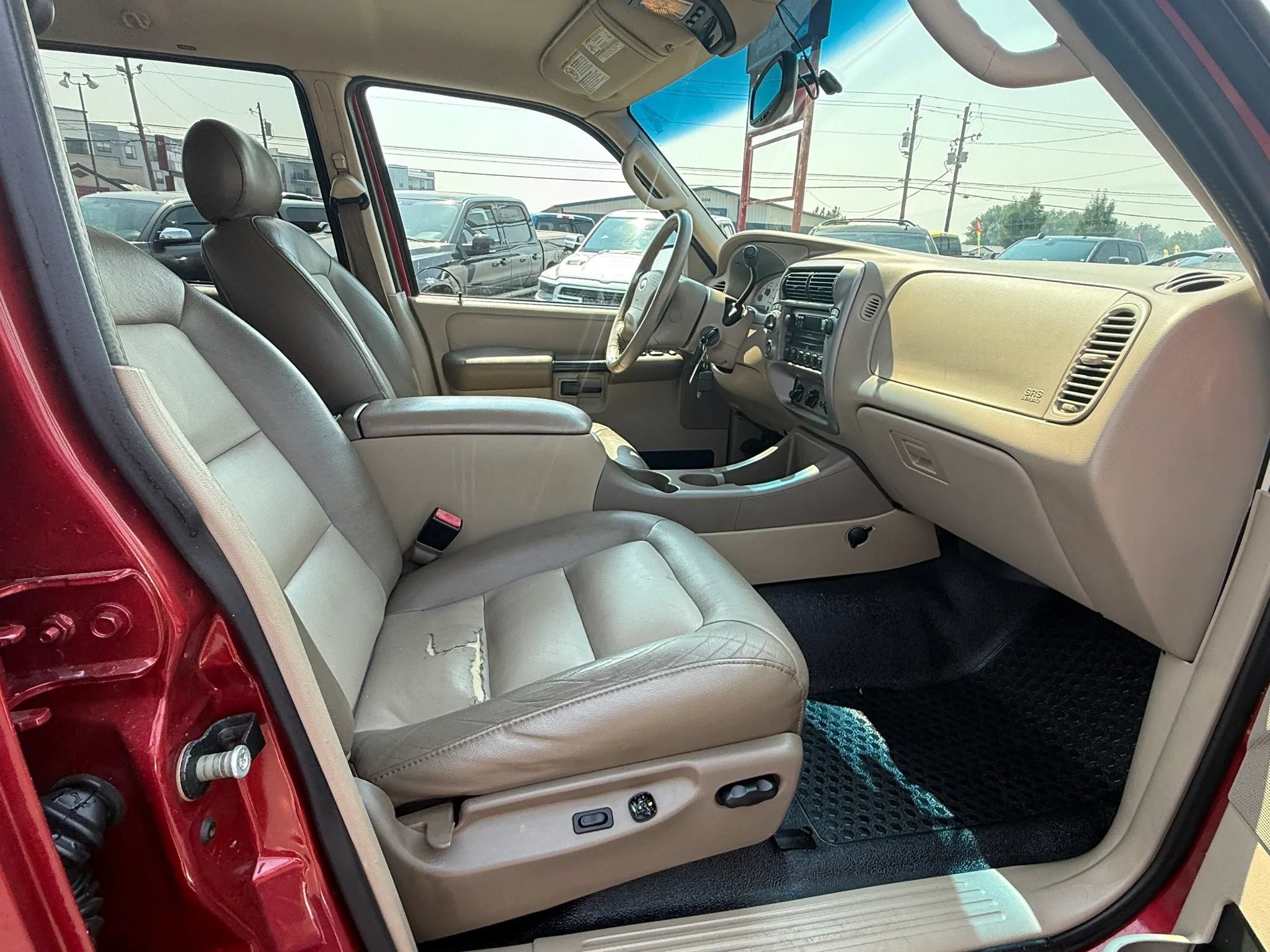 Used 2004 Ford Explorer Sport Trac XLT AWD/4WD image 15