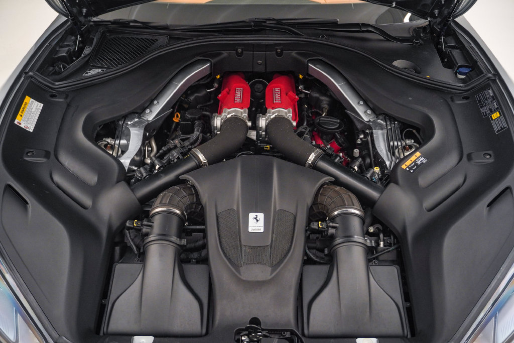 Used 2019 Ferrari Portofino RWD image 37