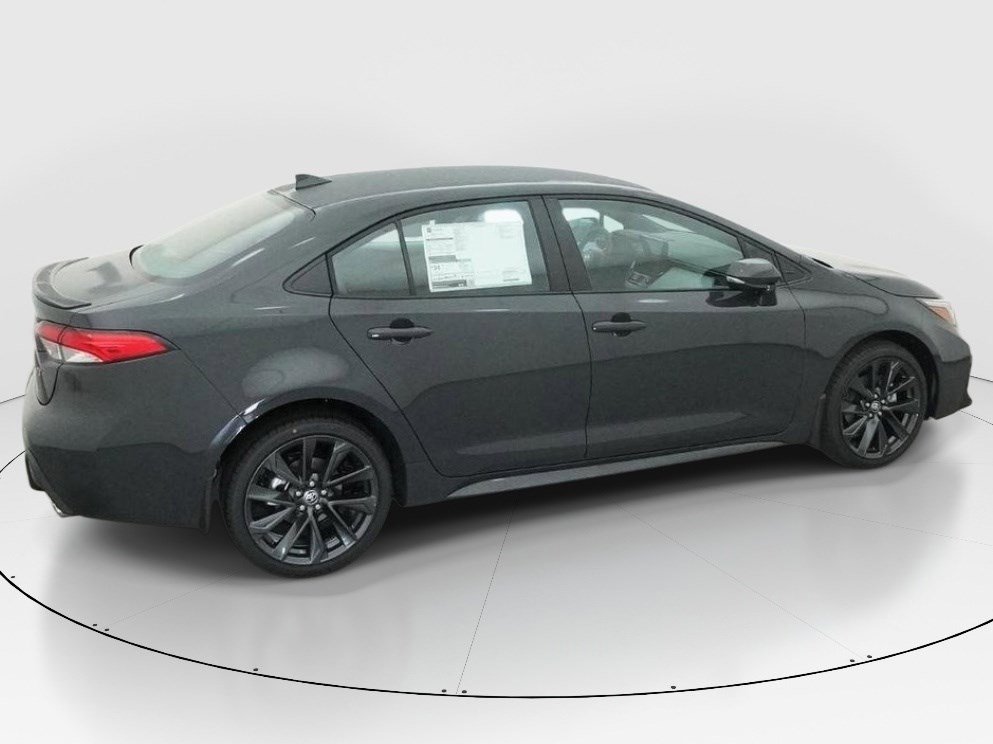 Used 2026 Toyota Corolla SE FWD image 6