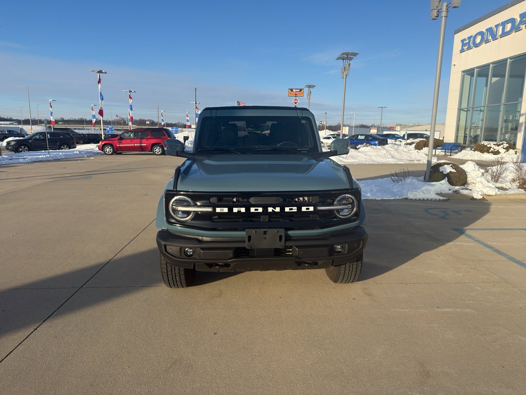 Used 2023 Ford Bronco Outer Banks image 2