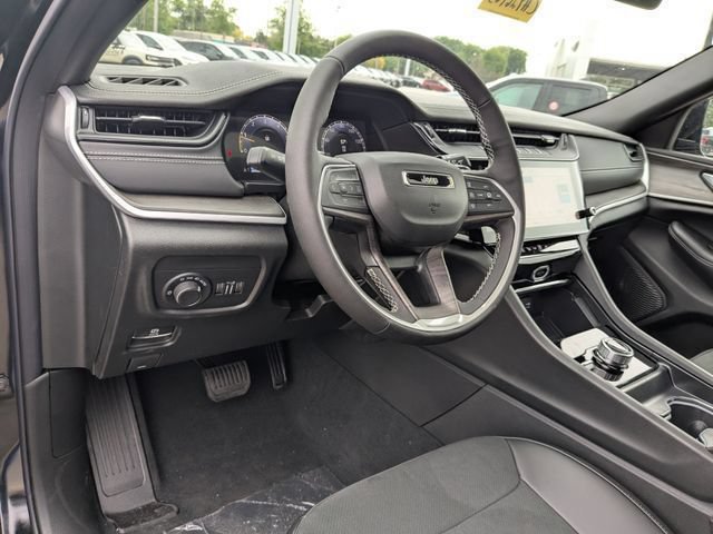 New 2026 Jeep Grand Cherokee Altitude AWD/4WD image 15