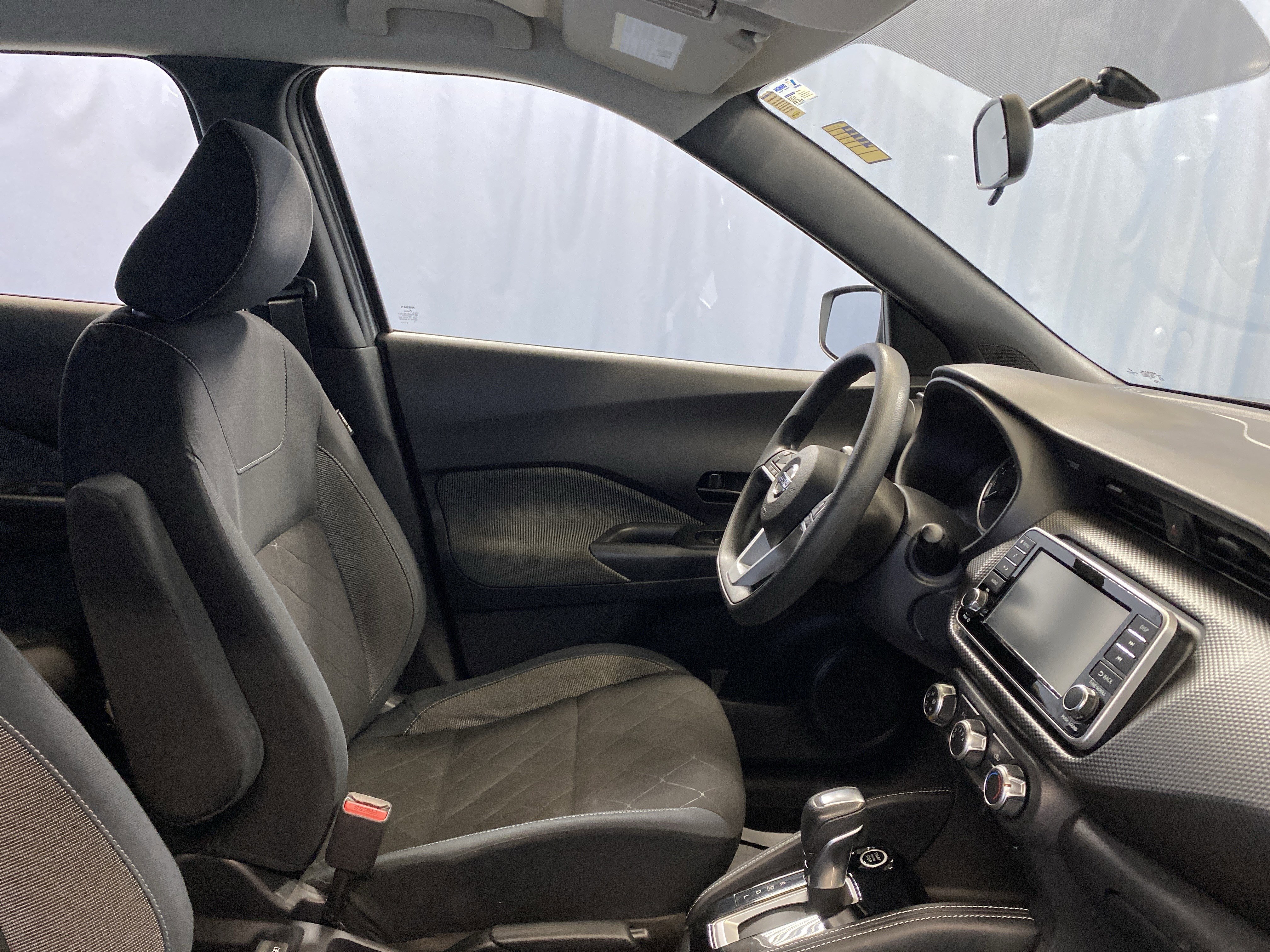 Used 2018 Nissan Kicks S image 36