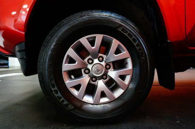 Used 2019 Toyota Tacoma SR5 AWD/4WD image 57