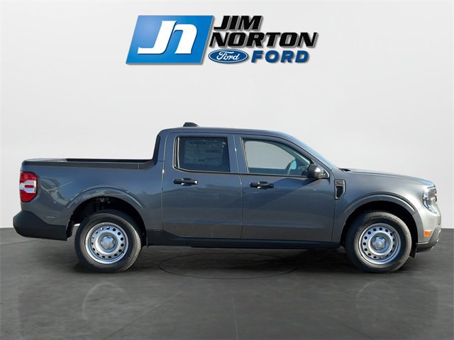 New 2025 Ford Maverick XL image 2