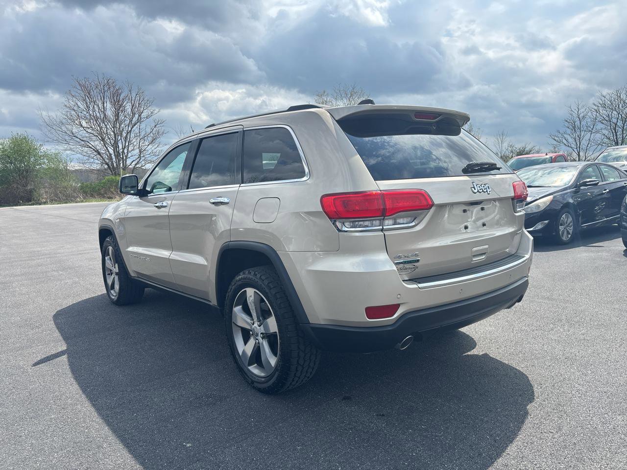 Used 2014 Jeep Grand Cherokee Limited w/ Luxury Group II AWD/4WD image 4