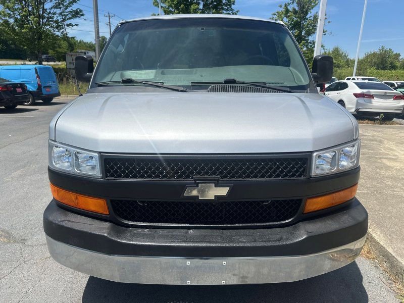 Used 2015 Chevrolet Express 3500 LT w/ LT Preferred Equipment Group RWD image 3