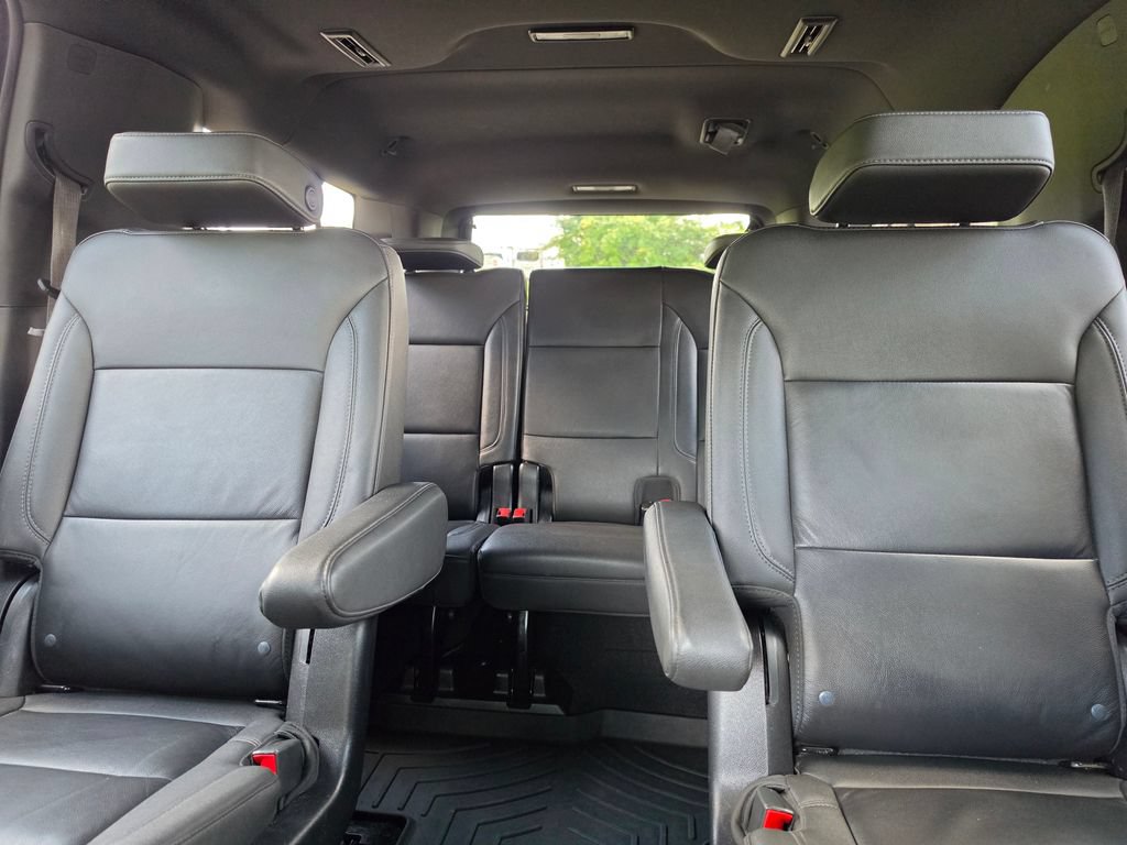 Used 2023 Chevrolet Suburban Z71 w/ Luxury Package AWD/4WD image 33