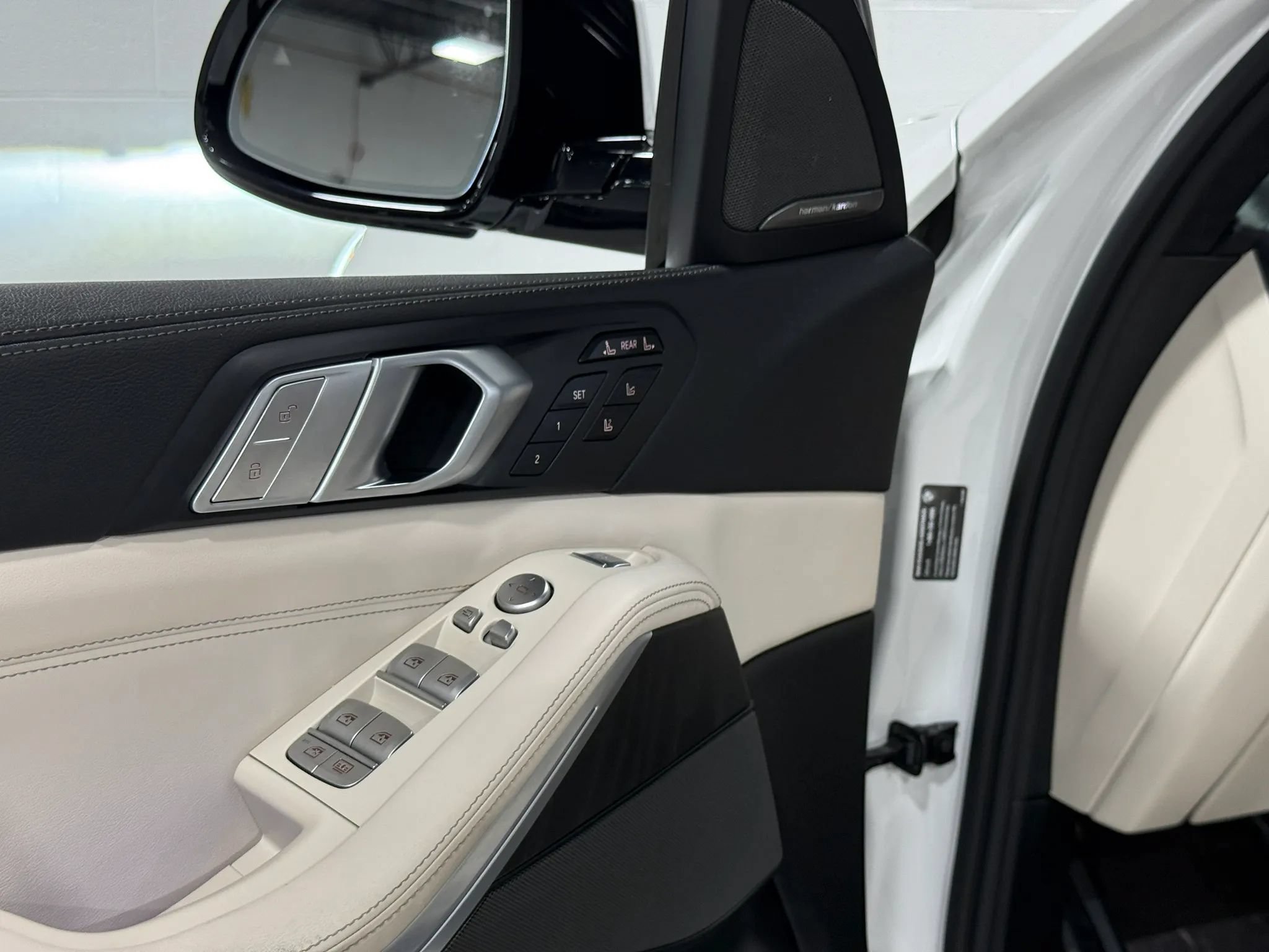 Used 2020 BMW X7 M50i w/ Executive Package AWD/4WD image 12