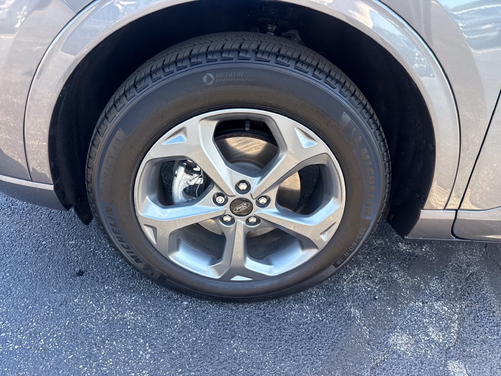 Used 2024 Ford Escape ST-Line w/ Tech Pack #1 AWD/4WD image 12
