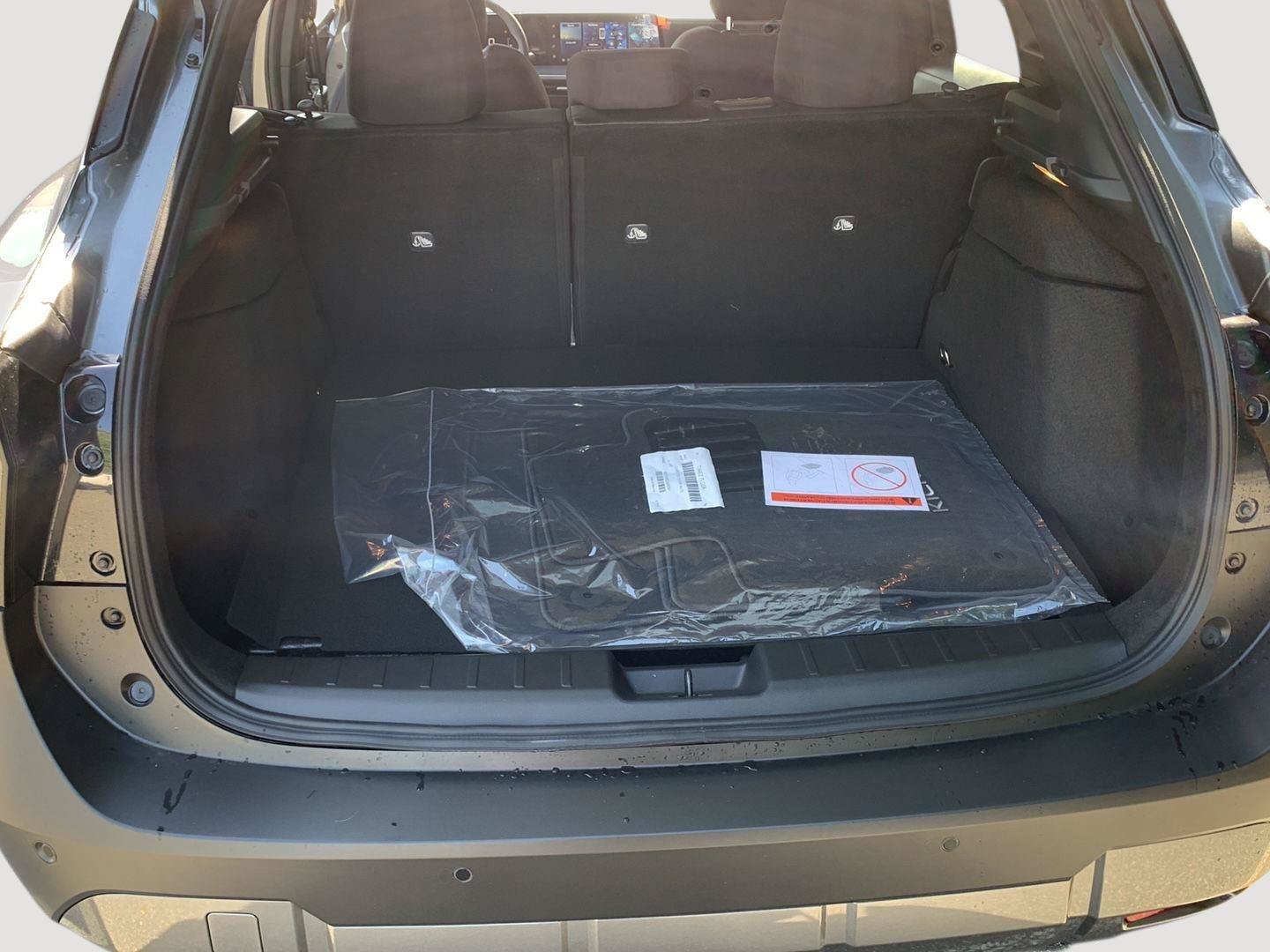 New 2026 Nissan Kicks SV w/ Cold Weather Package AWD/4WD image 18