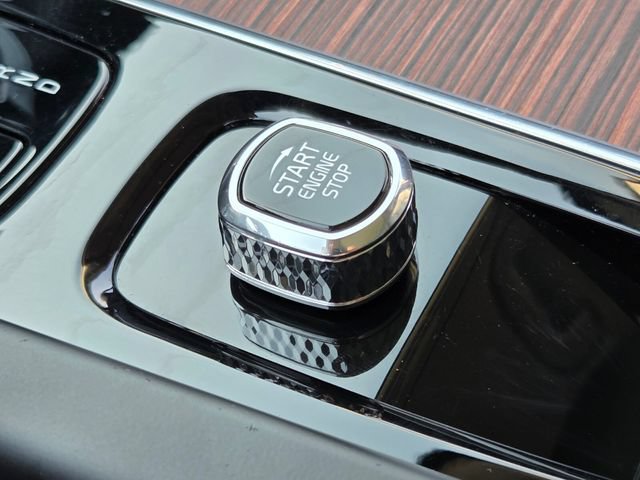 Certified 2023 Volvo XC60 B5 Plus FWD image 35