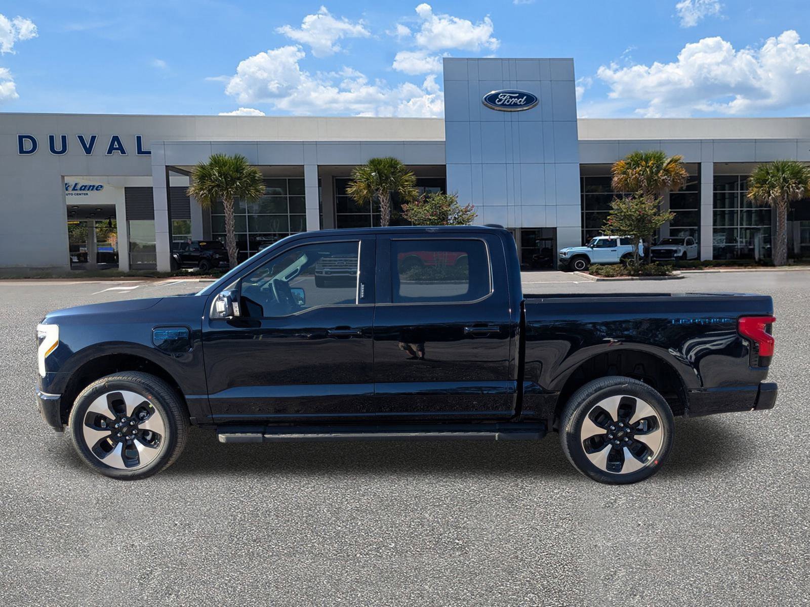 New 2025 Ford F150 Lightning Platinum image 7