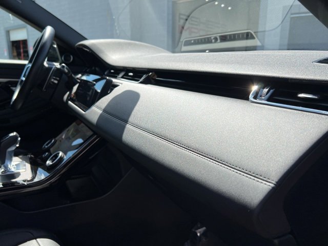 Used 2022 Land Rover Range Rover Evoque R-Dynamic SE image 54