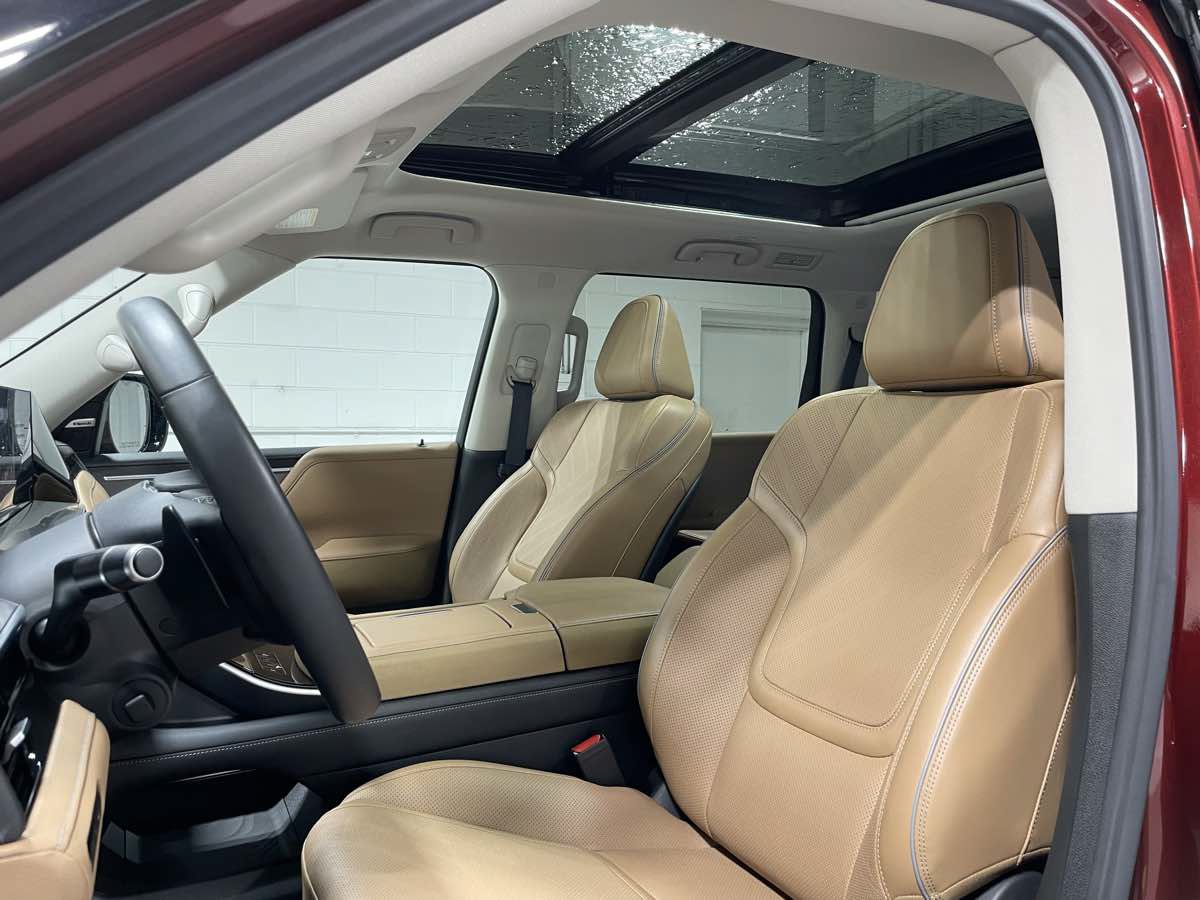 Used 2025 INFINITI QX80 Luxe AWD/4WD image 15