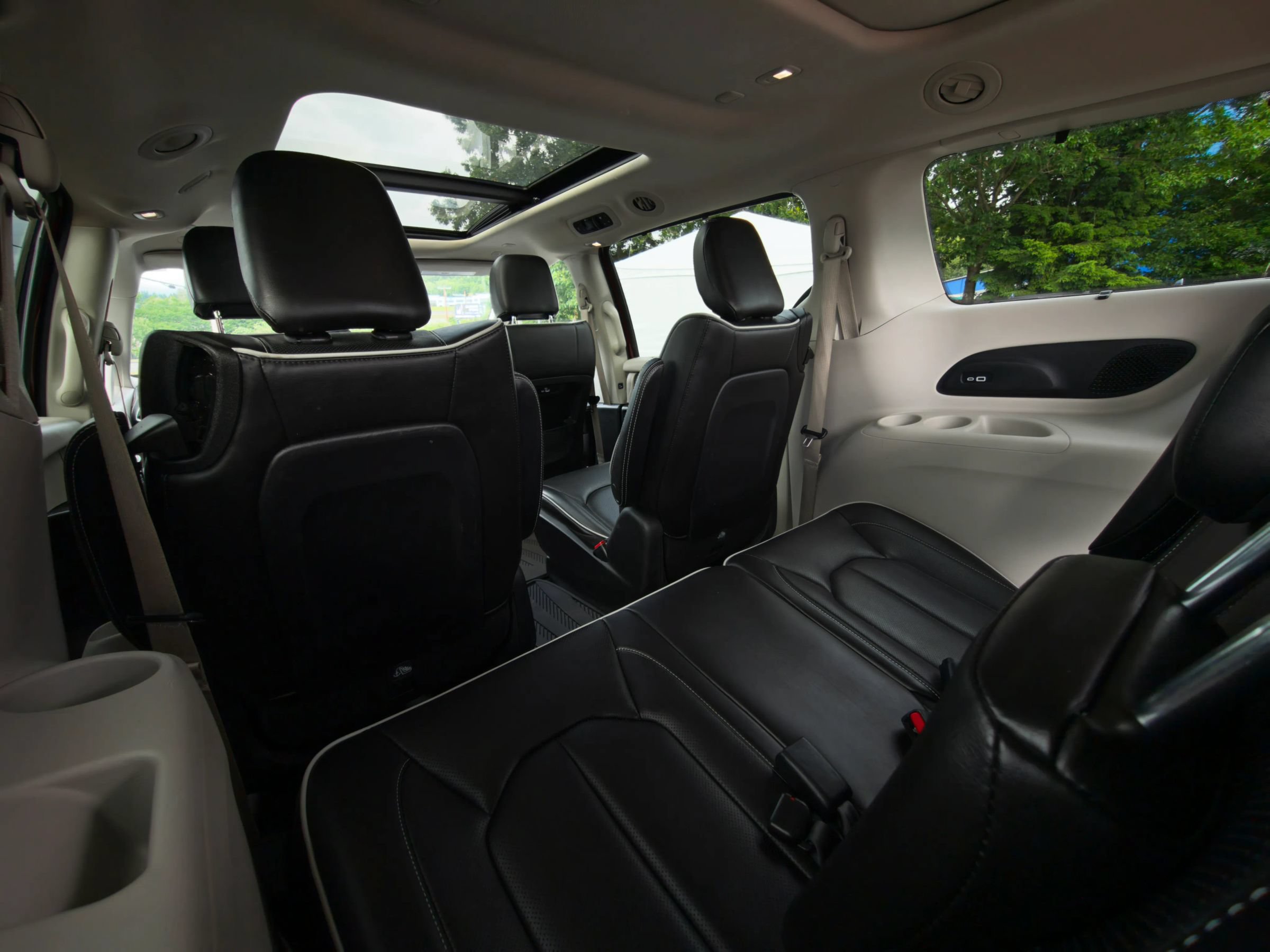 Used 2021 Chrysler Pacifica Limited FWD image 54