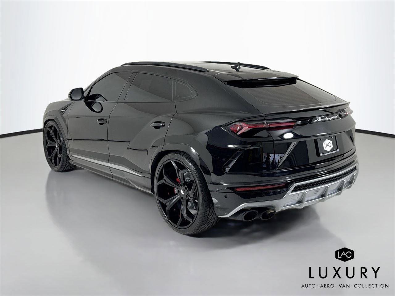 Used 2020 Lamborghini Urus AWD/4WD image 8