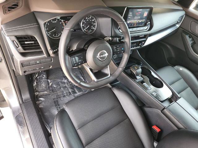 Certified 2023 Nissan Rogue SV w/ SV Premium B Package FWD image 11