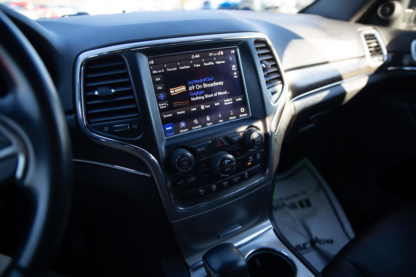 Used 2018 Jeep Grand Cherokee Limited image 14