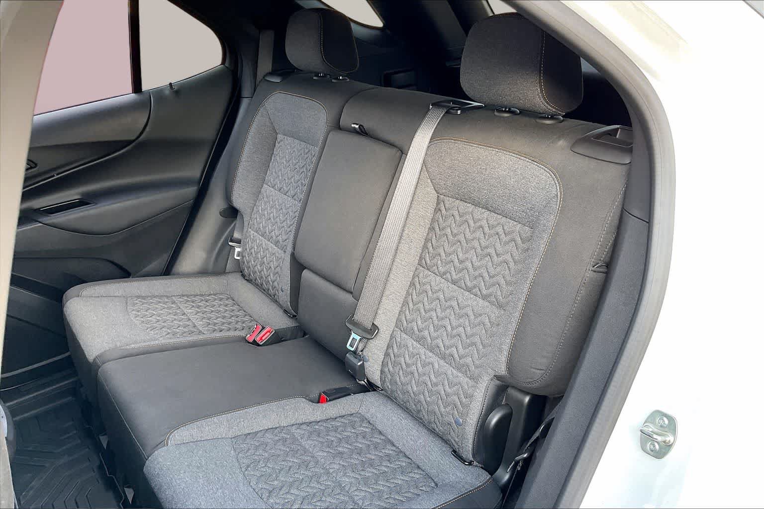 Used 2024 Chevrolet Equinox LT FWD image 20