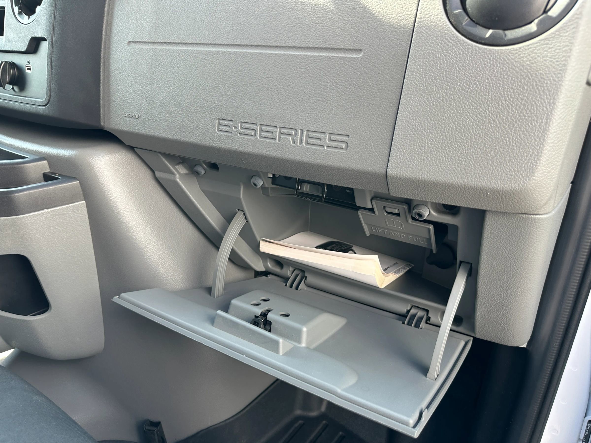 Used 2024 Ford E-450 and Econoline 450 Super Duty w/ Power Windows & Locks Group image 36