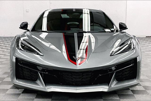 Used 2024 Chevrolet Corvette Z06 RWD image 4