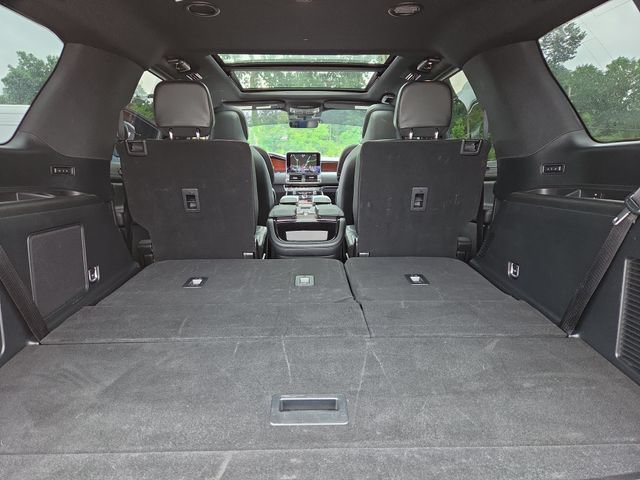 Used 2021 Lincoln Navigator Reserve w/ Luxury Package AWD/4WD image 33
